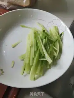 Make Breakfast sandwich step 1