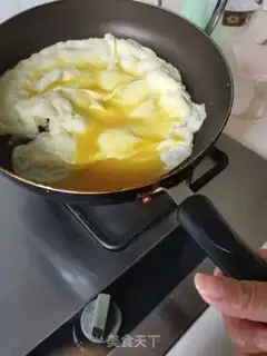 Make Breakfast sandwich step 4