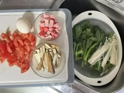 Make A whole bunch of healthy egg soup step 0
