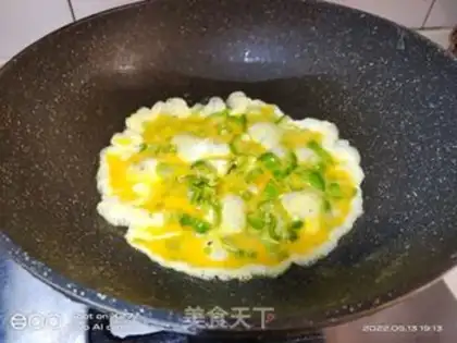 Make Pepper egg fried rice step 2