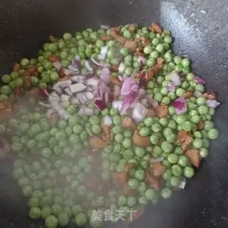 Make Five flowers for sweet peas step 5