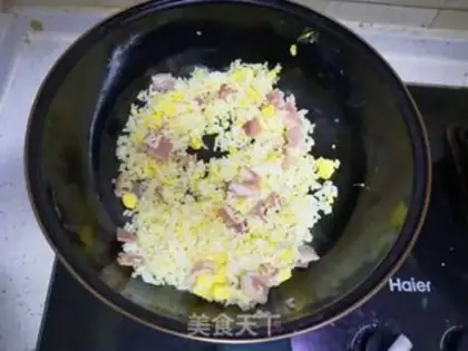 Make Summer oil fried rice step 4