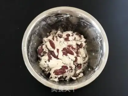 Make Milk and red dates step 2