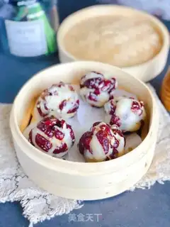 Make Milk and red dates step 4