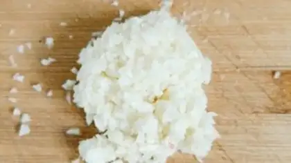 Make Garlic blue flowers step 1