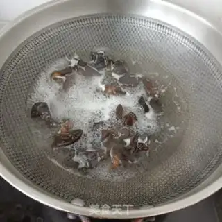Make Wood-eared abalone step 1