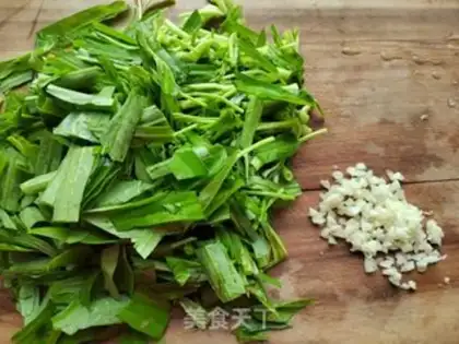 Make Garlic emptiness step 1
