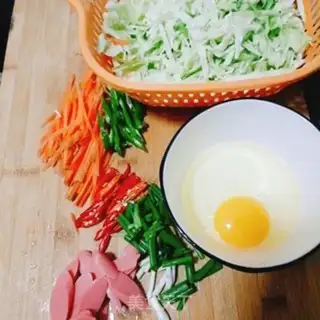 Make Eggs fried with rice step 2