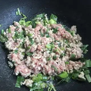 Make Spaghetti mushroom sauce step 5