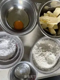 Make Lina Belle frosting cookies step 0