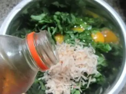 Make Shrimp-skin-leaved eggs step 3