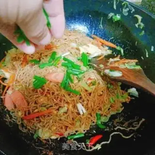 Make Eggs fried with rice step 8
