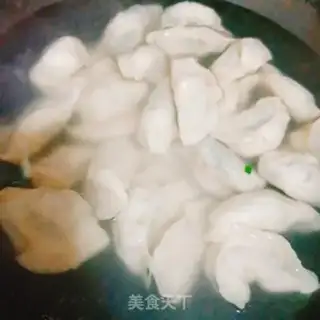 Make Sphinx pork dumplings step 6