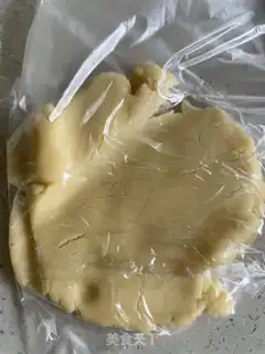 Make Lina Belle frosting cookies step 11