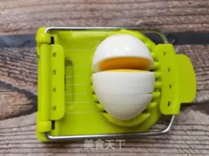 Make ♪ Blue radish lumbered eggs ♪ step 1