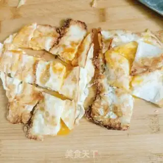 Make Chili fried eggs step 2