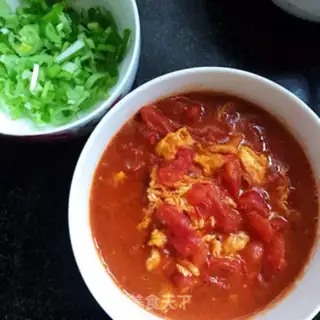 Make Tomato eggs and noodles step 4