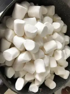Make Cow Rolling Sugar step 2
