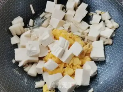 Make Tofu eggs and mushroom soup step 4