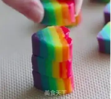 Make Rainbow Heart Cookie step 15