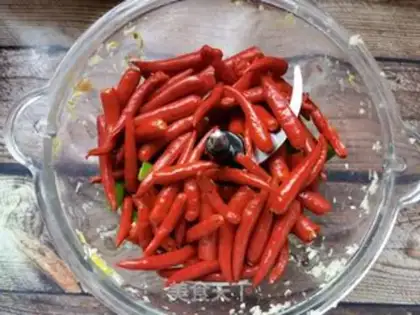 Make Garlic paprika sauce step 5