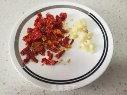 Make Onion-scrambled lasagna step 1