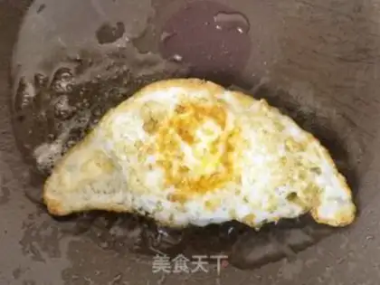 Make The omelet, Tommy step 4