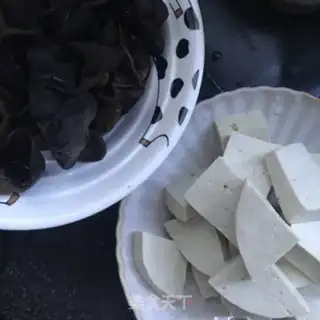 Make Spicy egg tofu step 1