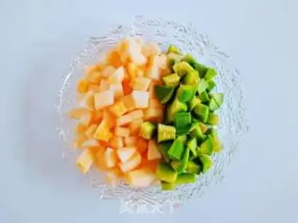 Make Summer melon fruit tea step 1