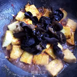 Make Spicy egg tofu step 9