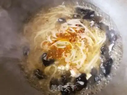 Make The omelet, Tommy step 12