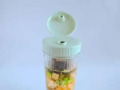 Make Summer melon fruit tea step 5