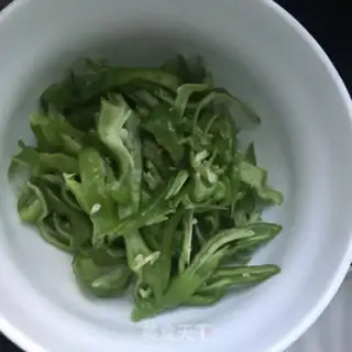 Make Bean petals with garlic step 2