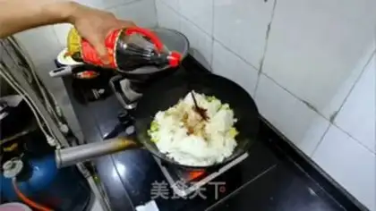 Make Five eggs of fried rice step 5