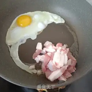 Make Spam eggs and garlic step 5