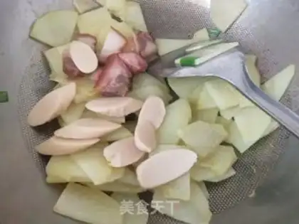 Make Roasted pork potato chips step 2