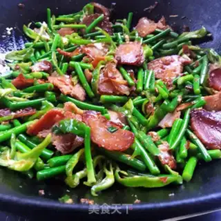 Make Bean petals with garlic step 8