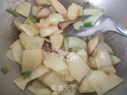 Make Roasted pork potato chips step 4