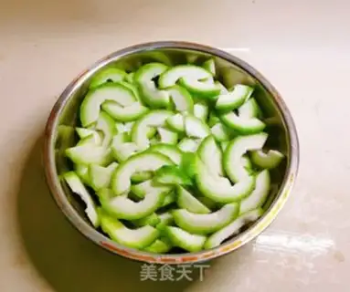Make Shrimp pickles step 1
