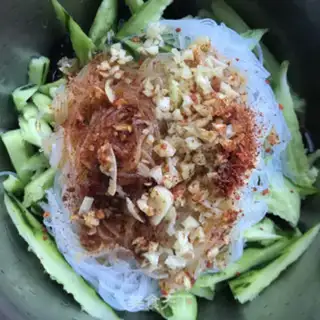 Make A fan of muscular cucumbers step 8