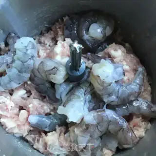 Make Shrimp buns step 4