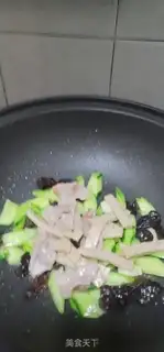 Make Quaffle guacamole step 7
