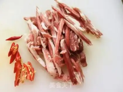 Make Spray peppers and white mushrooms step 8