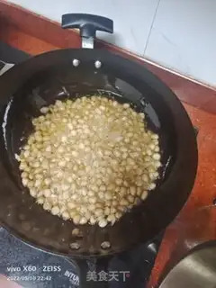 Make Pop peanuts step 1