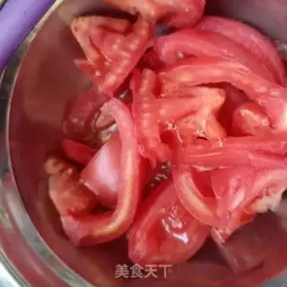Make Tomato mackerel soup step 1