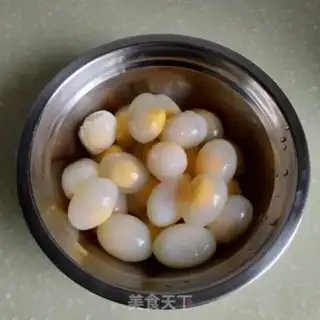 Make Five-fried pigeon eggs step 6