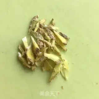 Make Five flowers and radish step 2