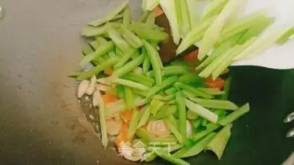 Make Celery makes lilies step 4