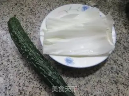 Make The cucumber with the cabbage step 0