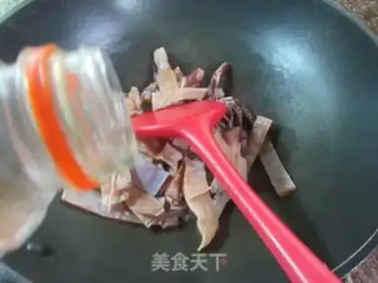 Make The white squid fire the broccoli step 6